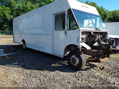 2013 FREIGHTLINER CHASSIS M LINE WALK-IN VAN