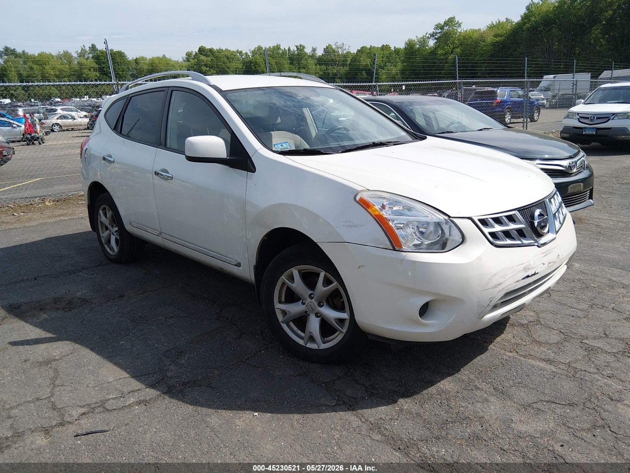 JN8AS5MV8BW****** · 2011 NISSAN ROGUE SV