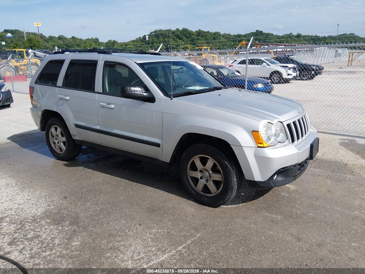 1J8GR48K09C****** · 2009 JEEP GRAND CHEROKEE LAREDO
