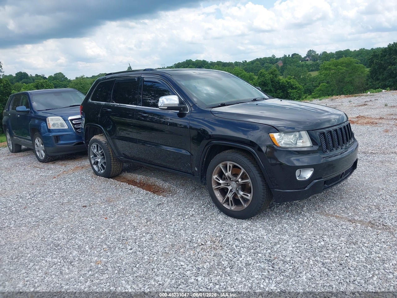 1C4RJFCT3CC****** · 2012 JEEP GRAND CHEROKEE OVERLAND