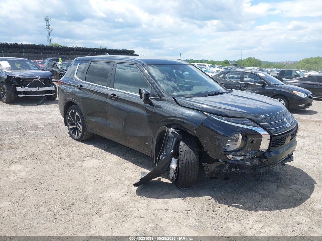 JA4J4UA84PZ****** · 2023 MITSUBISHI OUTLANDER SE 2.5 S-AWC