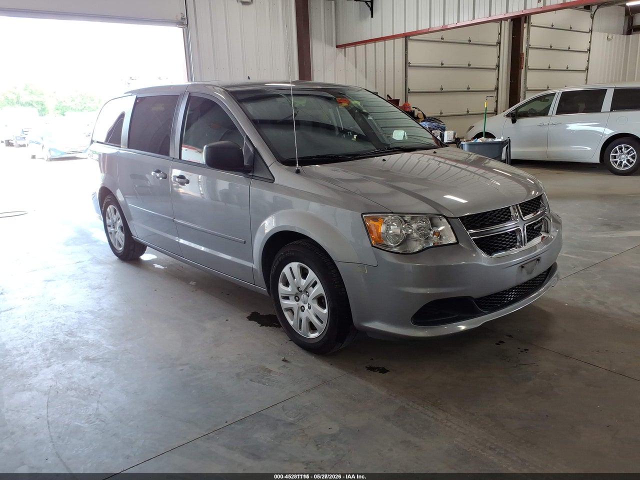 2C4RDGBG0HR****** · 2017 DODGE GRAND CARAVAN SE