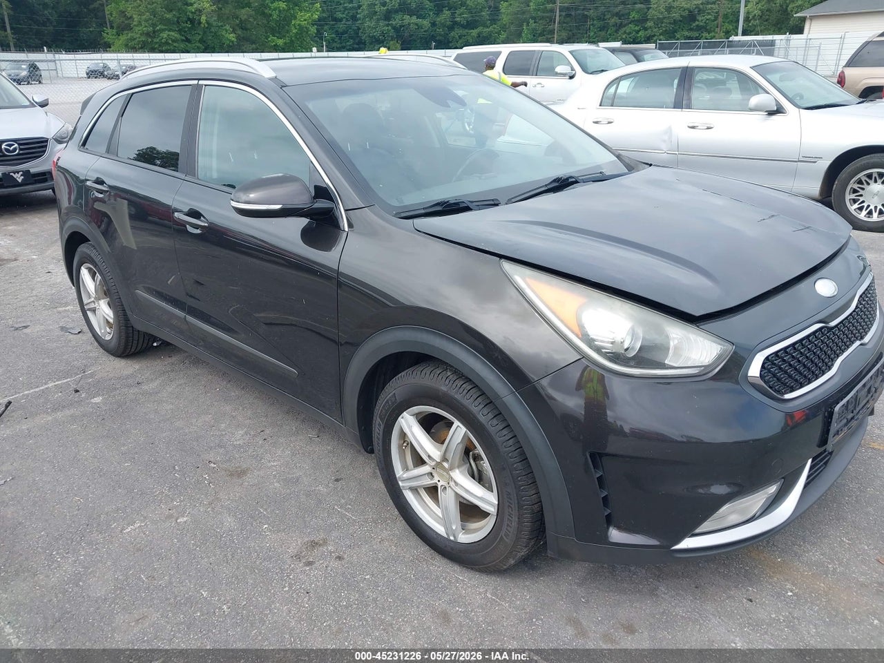 KNDCC3LC8J5****** · 2018 KIA NIRO EX
