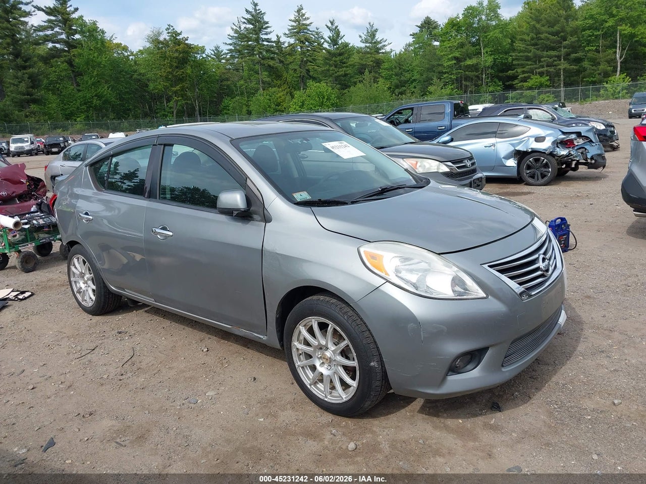 3N1CN7AP9DL****** · 2013 NISSAN VERSA 1.6 SV