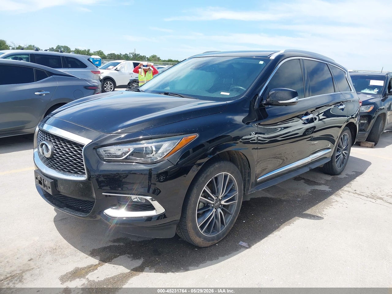2019 INFINITI QX60 LUXE · 2/11