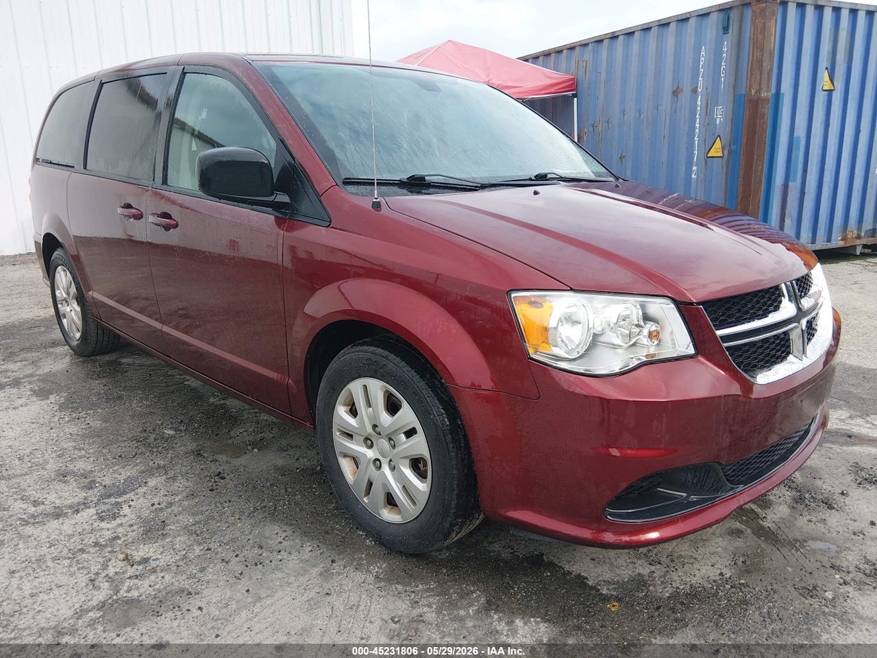 2C4RDGBG0JR****** · 2018 DODGE GRAND CARAVAN SE