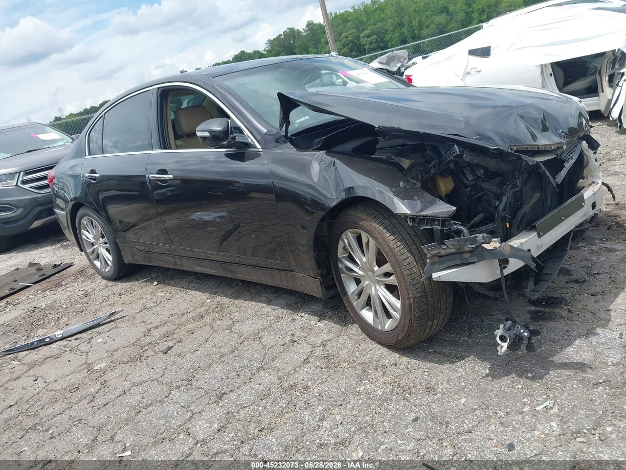 KMHGC4DD0EU****** · 2014 HYUNDAI GENESIS 3.8