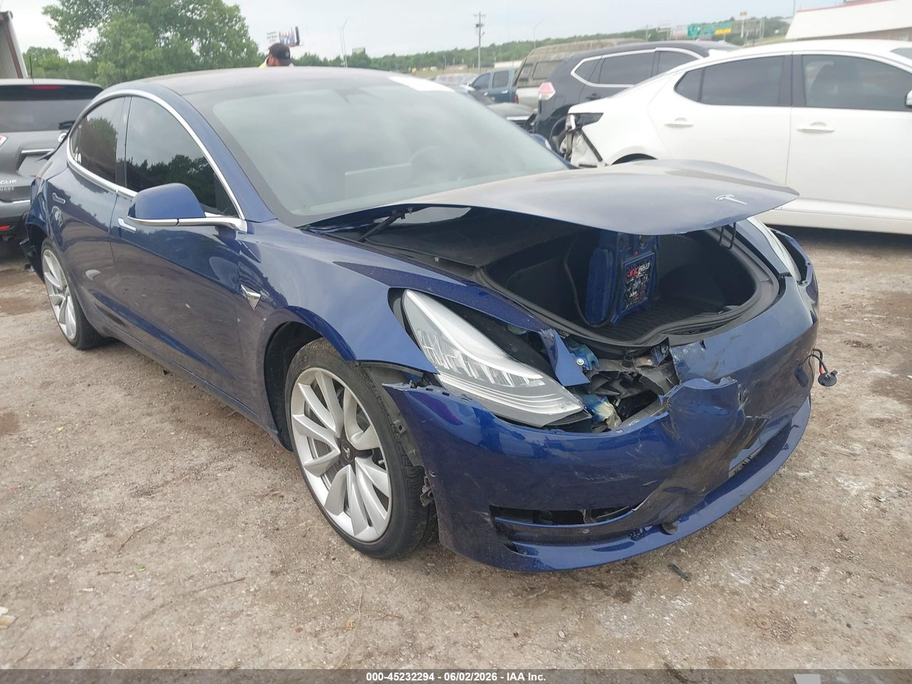 5YJ3E1EA1JF****** · 2018 TESLA MODEL 3 LONG RANGE/MID RANGE