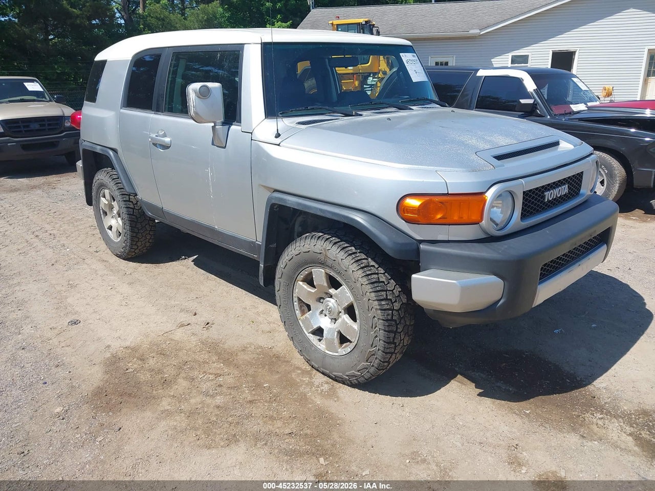 JTEBU11F28K****** · 2008 TOYOTA FJ CRUISER