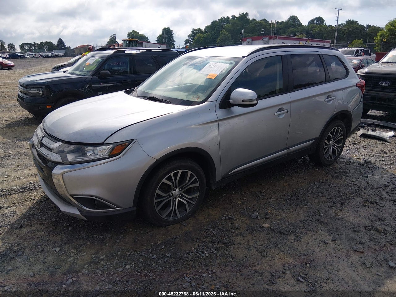 2016 MITSUBISHI OUTLANDER SEL · 2/11