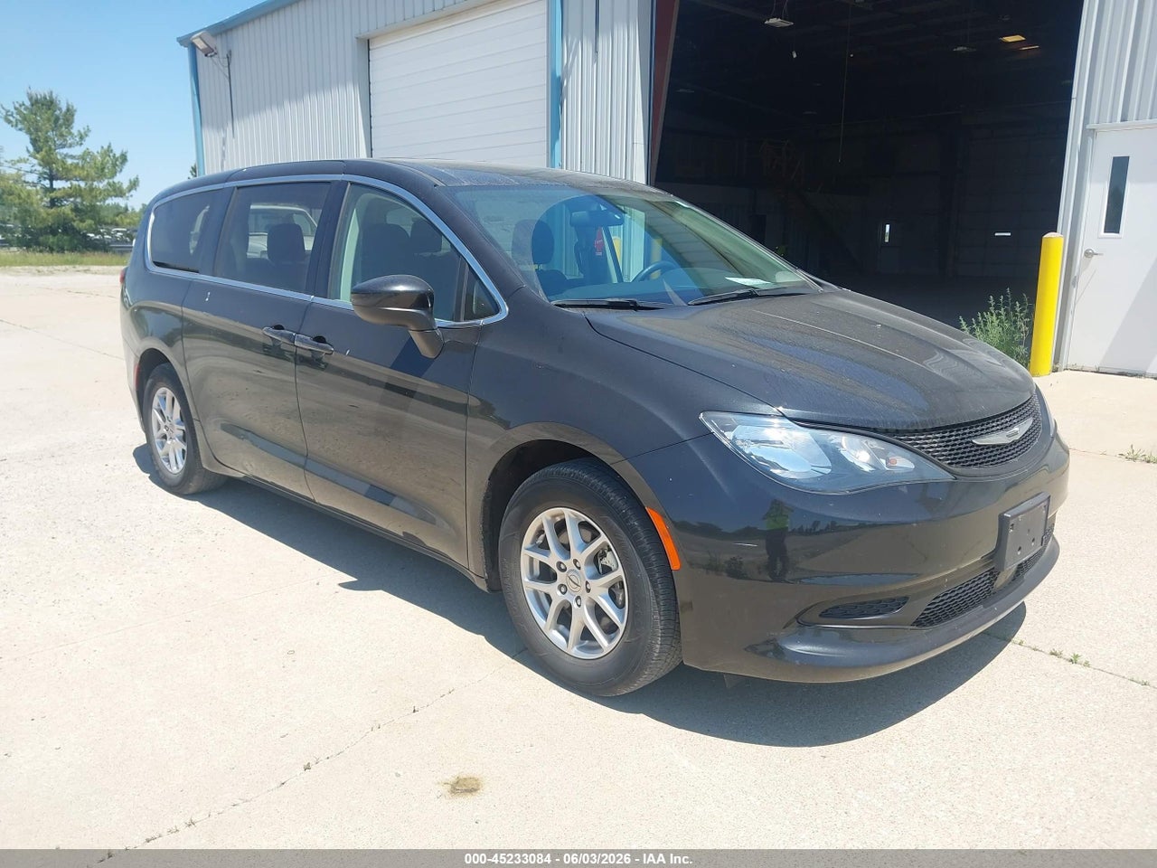 2C4RC1CG3MR****** · 2021 CHRYSLER VOYAGER LX