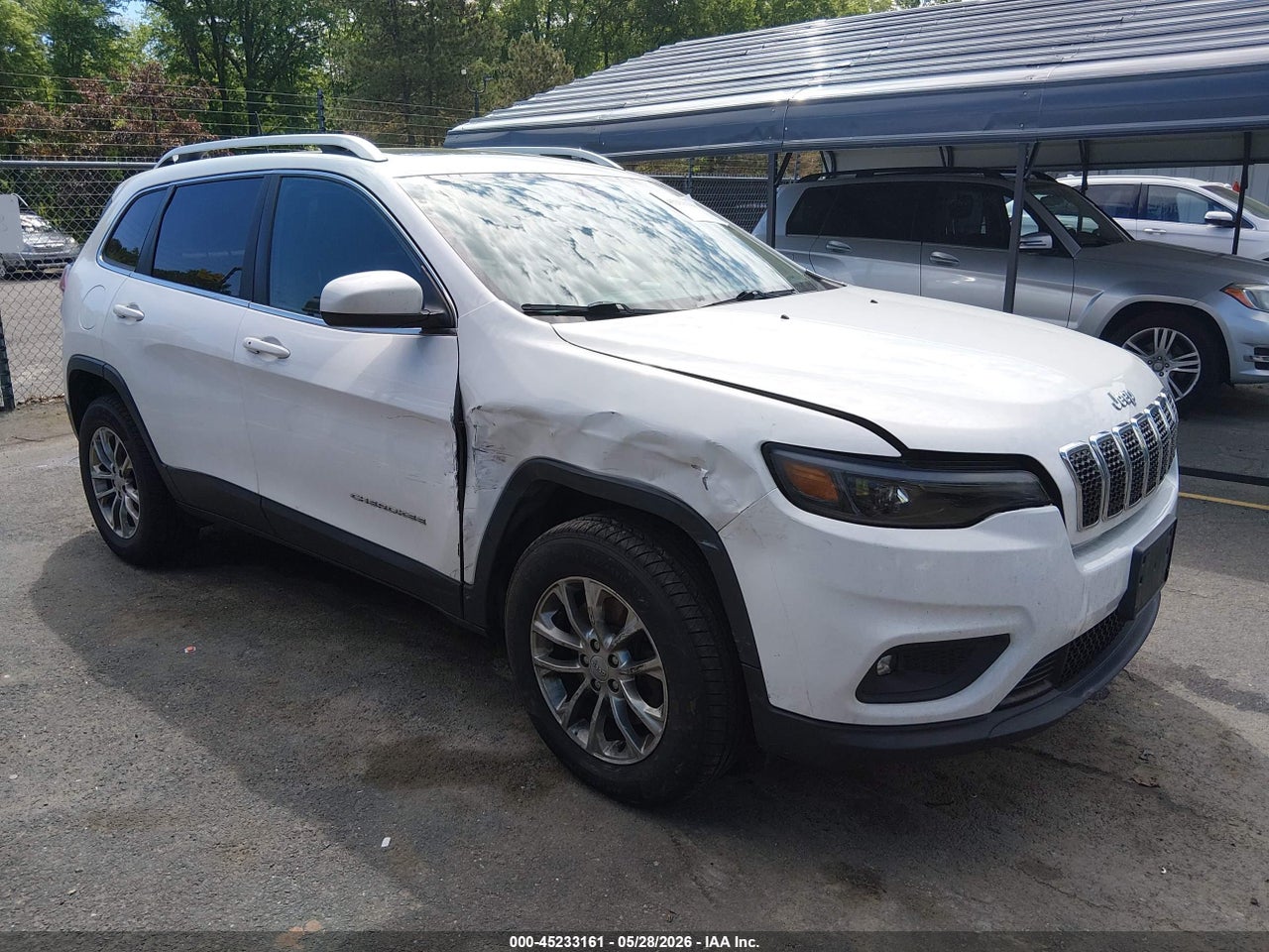 1C4PJMLB3KD****** · 2019 JEEP CHEROKEE LATITUDE PLUS 4X4