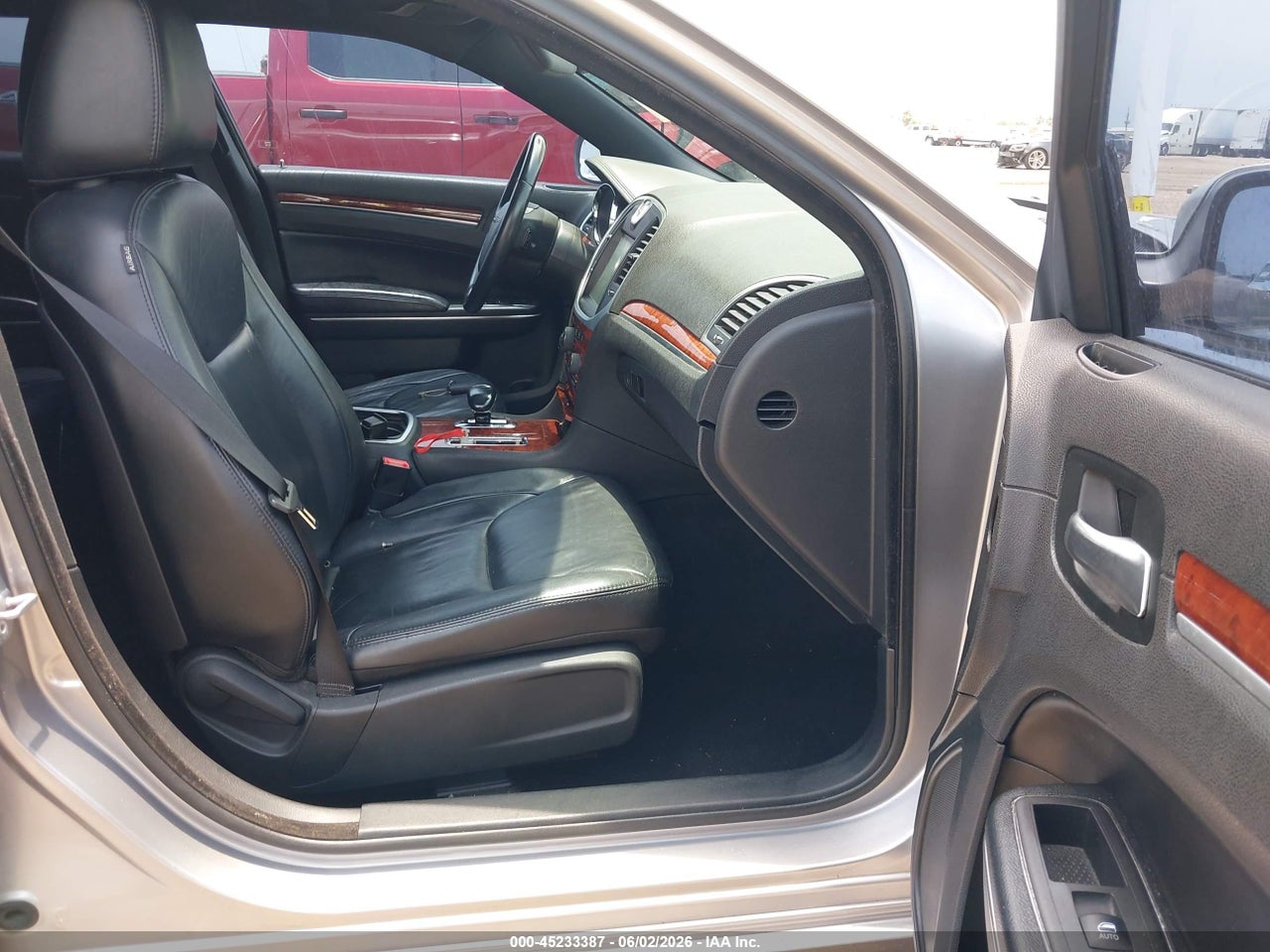 2013 CHRYSLER 300 MOTOWN · 5/11