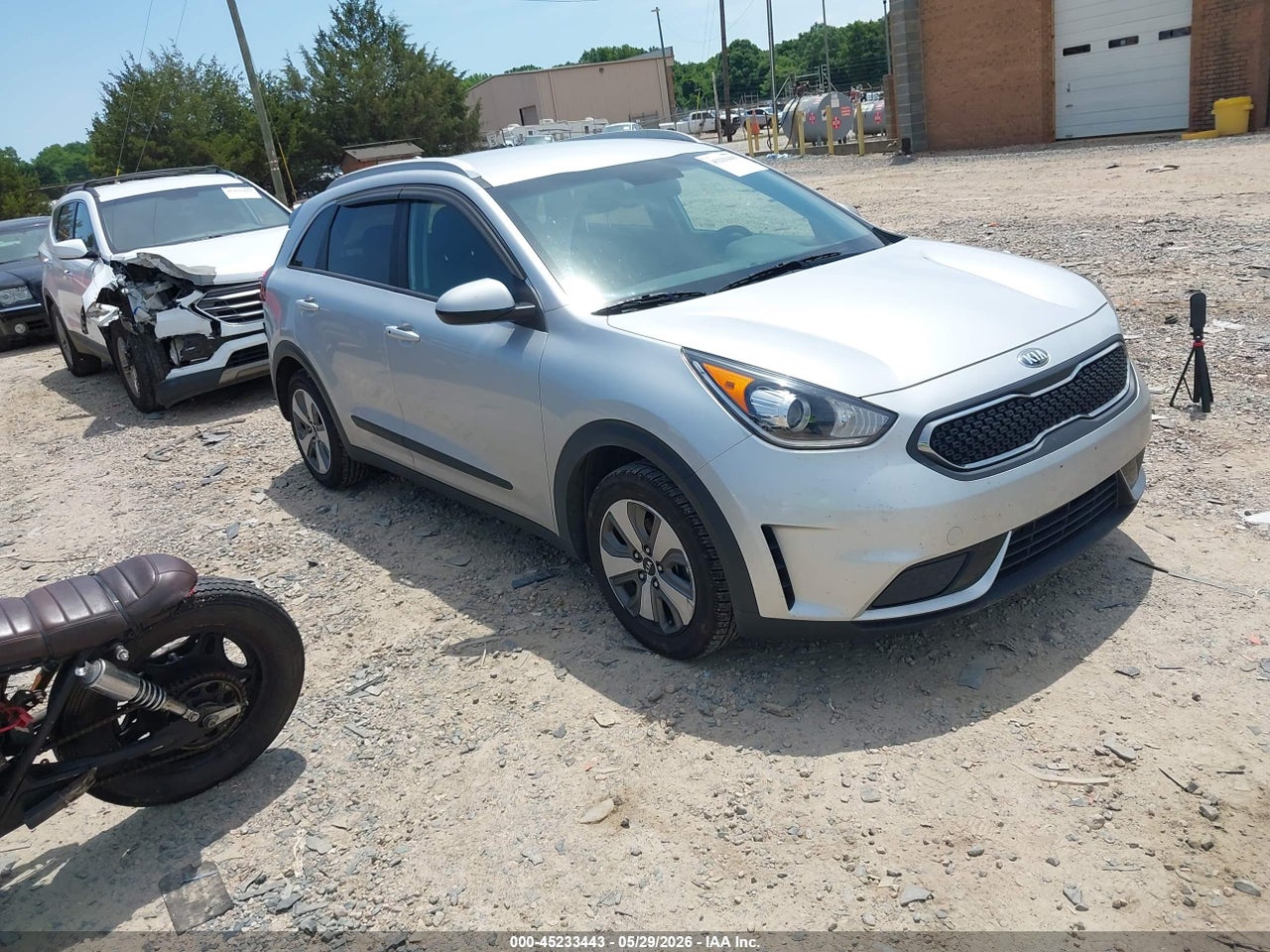 KNDCB3LC3K5****** · 2019 KIA NIRO LX