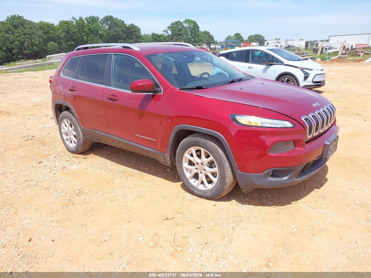 1C4PJLCB0HW****** · 2017 JEEP CHEROKEE LATITUDE FWD