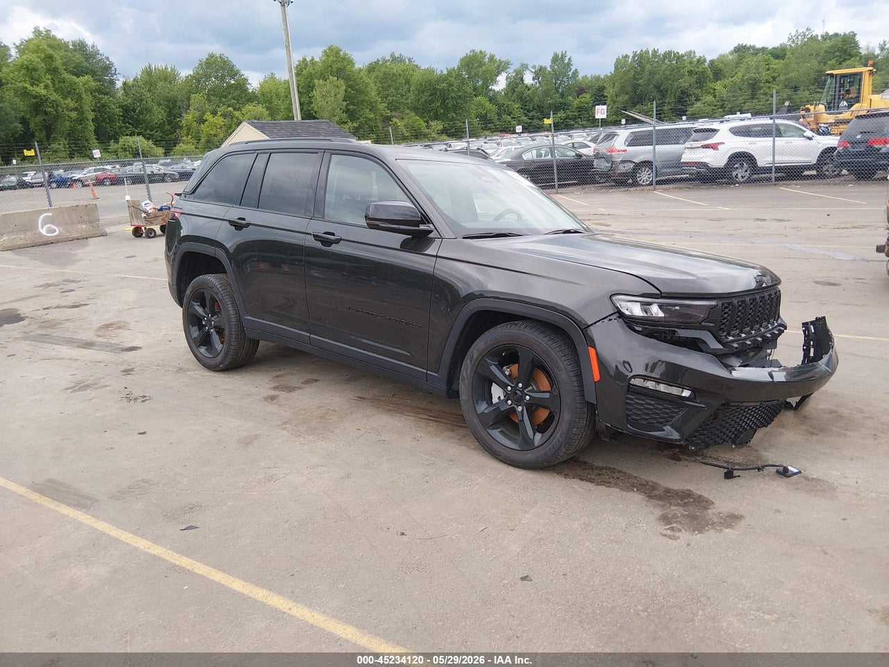 1C4RJGBG7P8****** · 2023 JEEP GRAND CHEROKEE LIMITED 4X2