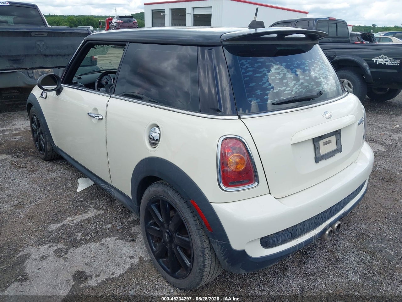2010 MINI COOPER S · 3/11