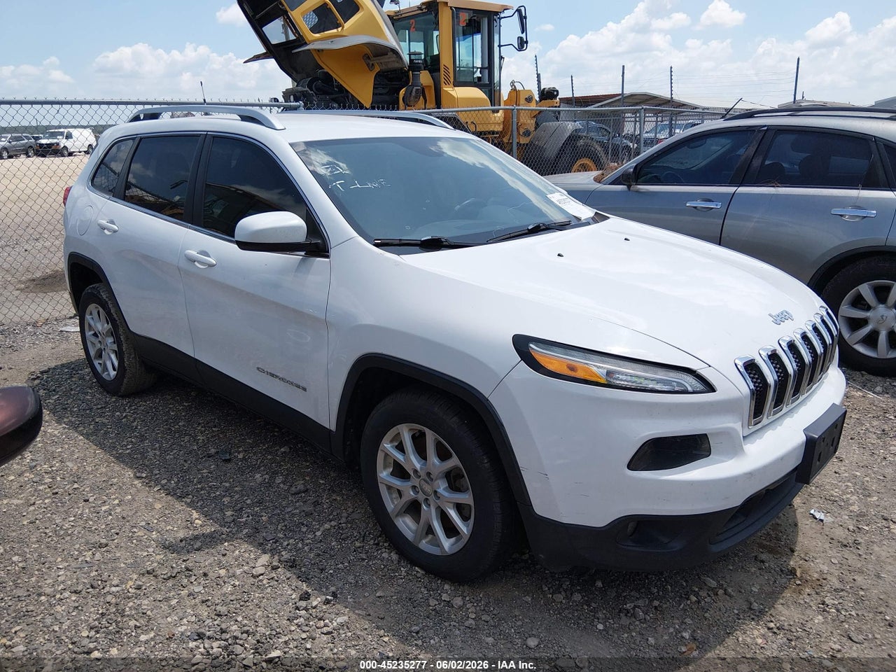 1C4PJLCBXGW****** · 2016 JEEP CHEROKEE LATITUDE