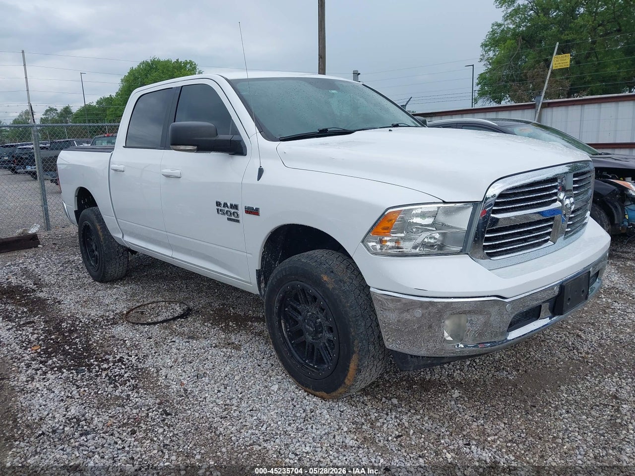1C6RR7LT1KS****** · 2019 RAM 1500 CLASSIC BIG HORN  4X4 5'7 BOX