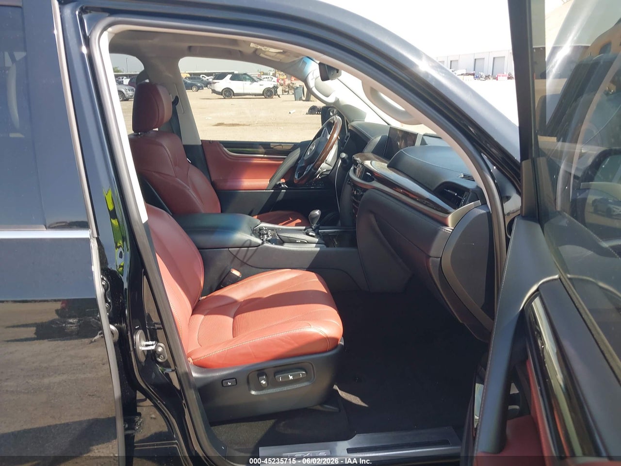 2021 LEXUS LX 570 THREE-ROW · 5/11