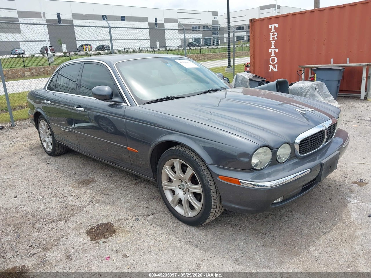 2004 JAGUAR XJ8