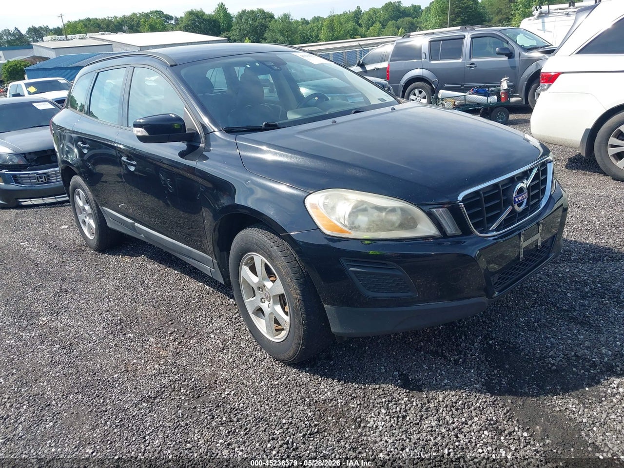 YV4952DL5B2****** · 2011 VOLVO XC60 3.2/3.2 R-DESIGN