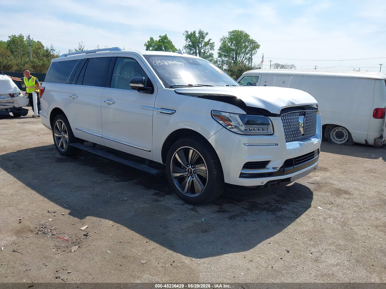 5LMJJ3LTXKE****** · 2019 LINCOLN NAVIGATOR L RESERVE