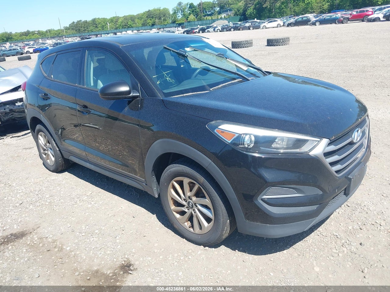KM8J2CA48JU****** · 2018 HYUNDAI TUCSON SE