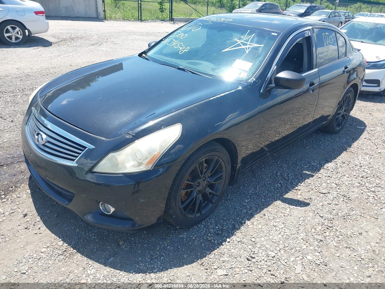 2010 INFINITI G37X · 2/11