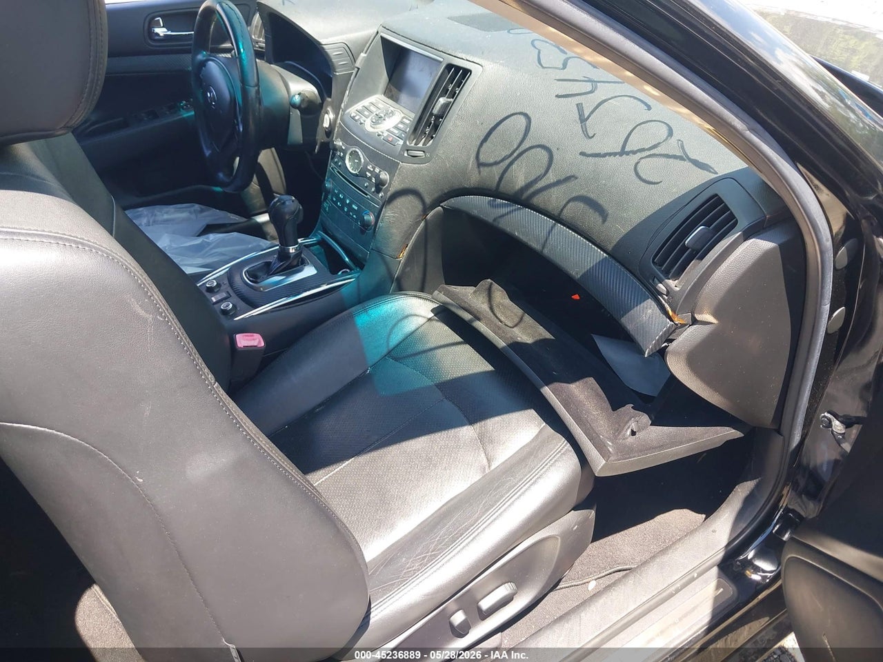 2010 INFINITI G37X · 5/11