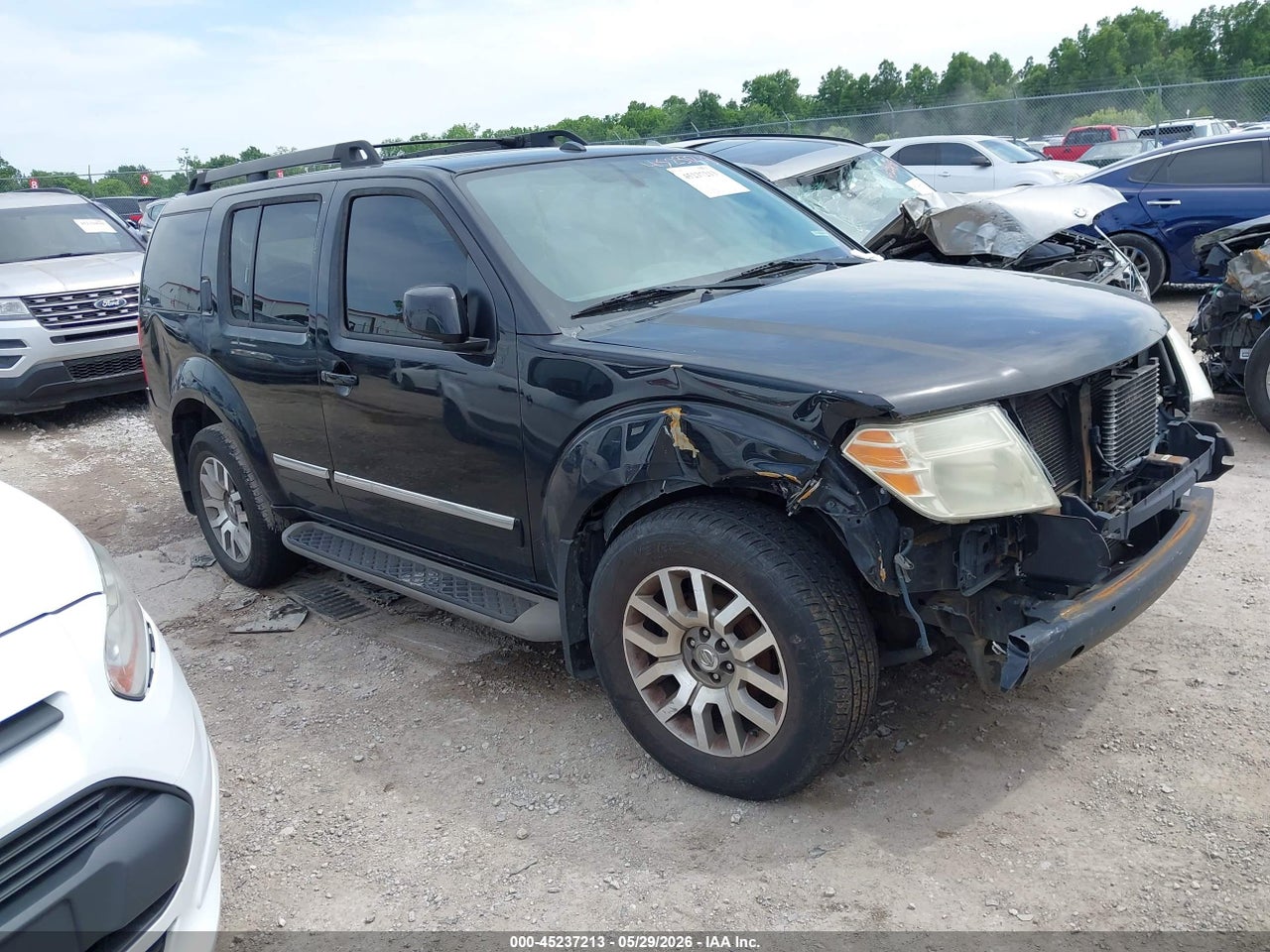5N1AR1NB4BC****** · 2011 NISSAN PATHFINDER LE