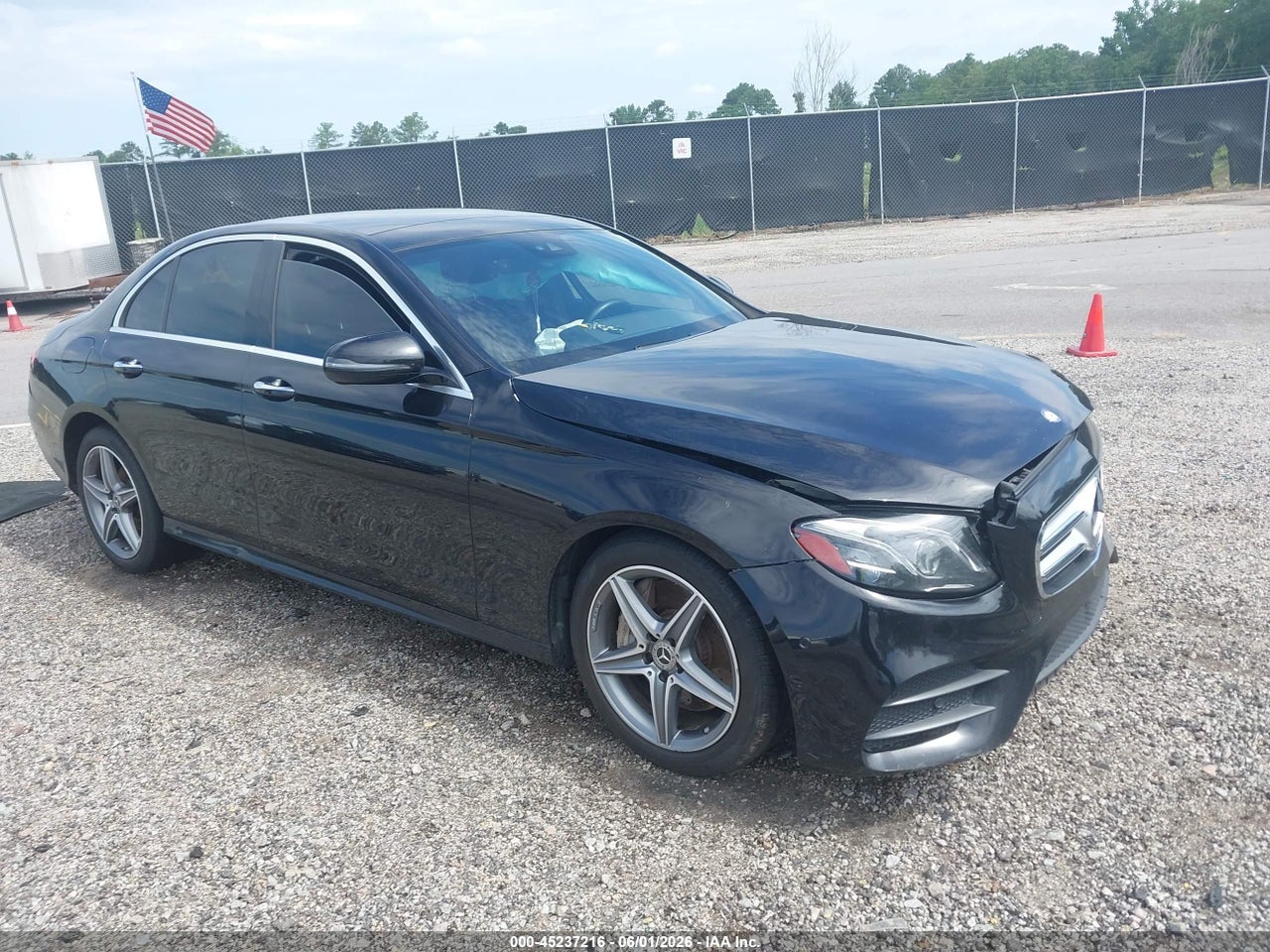 WDDZF4KB5HA****** · 2017 MERCEDES-BENZ E 300 4MATIC