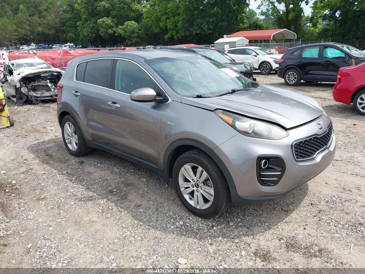 KNDPMCAC7J7****** · 2018 KIA SPORTAGE LX
