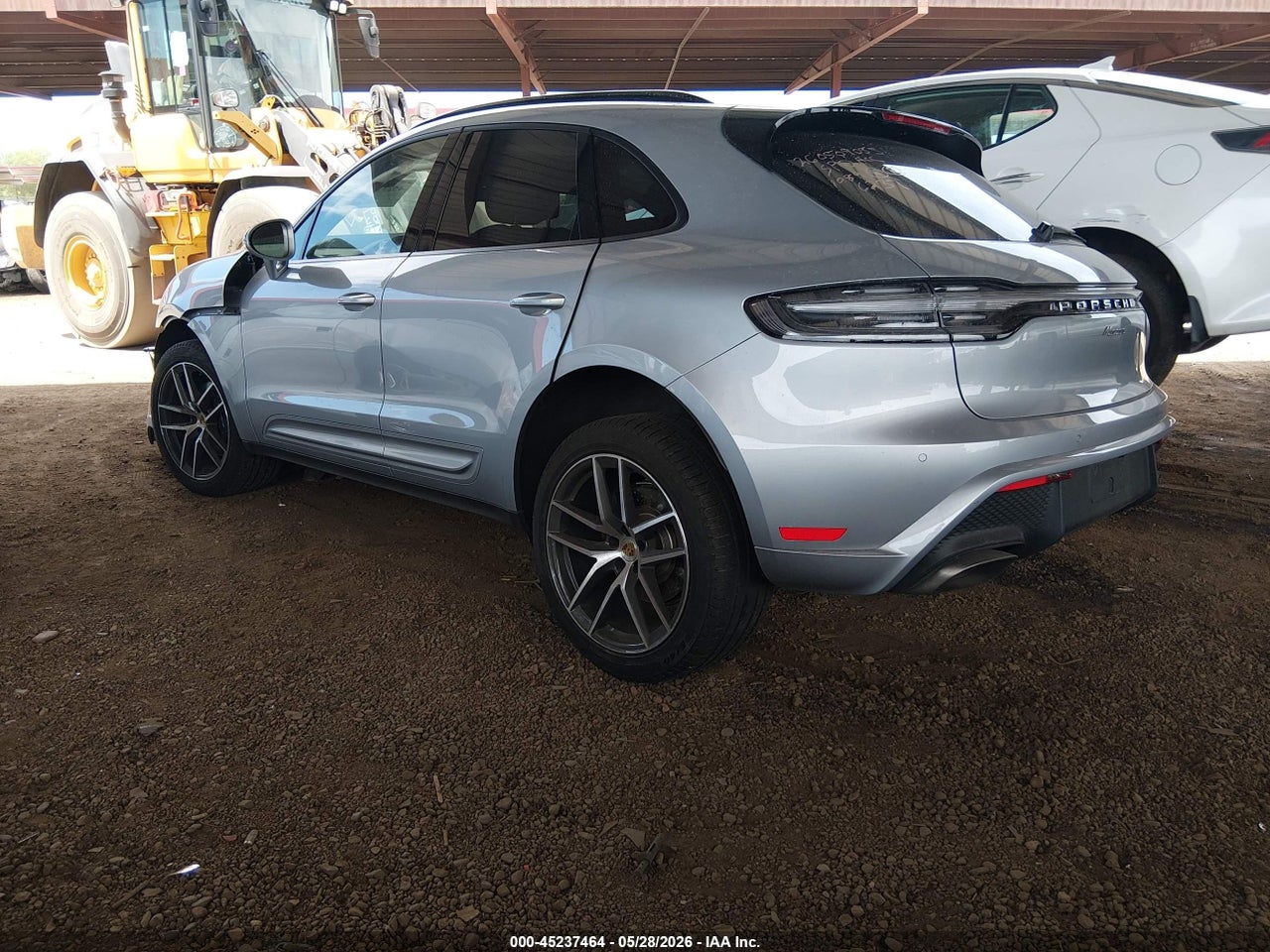 2025 PORSCHE MACAN T · 3/11