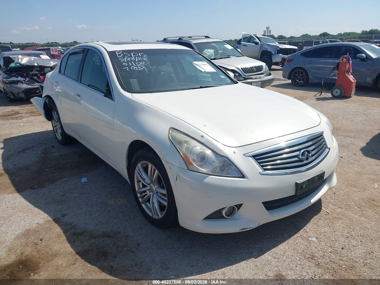 JN1CV6AR2FM****** · 2015 INFINITI Q40