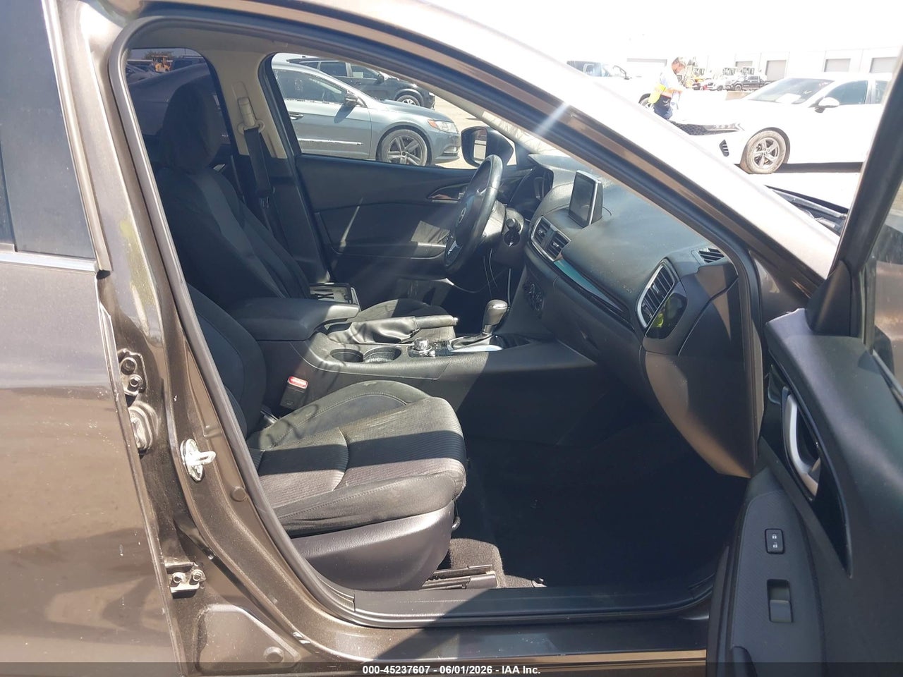 2016 MAZDA MAZDA3 I SPORT · 5/11