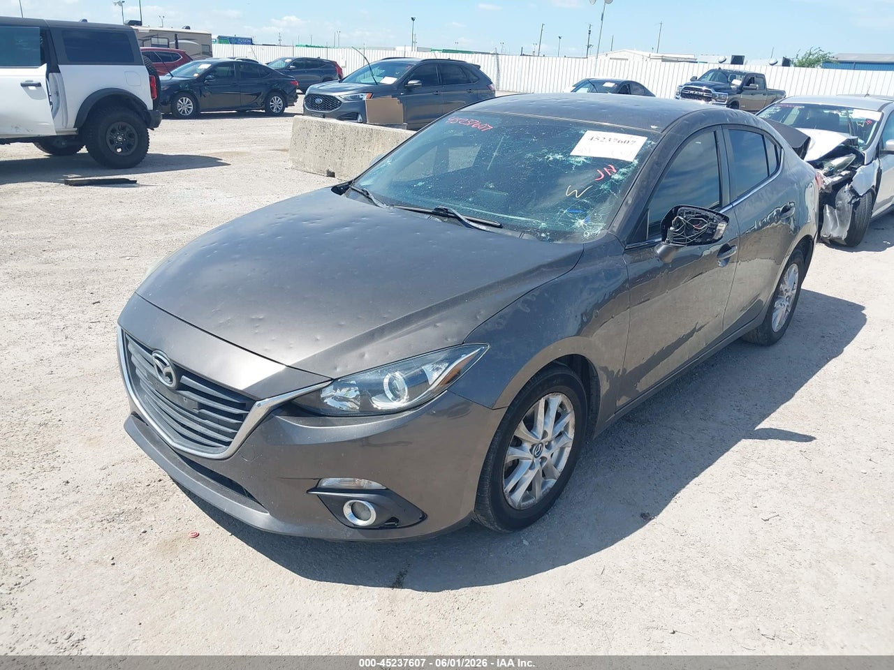 2016 MAZDA MAZDA3 I SPORT · 2/11