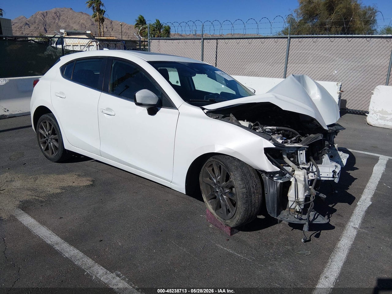 3MZBN1M31JM****** · 2018 MAZDA MAZDA3 GRAND TOURING