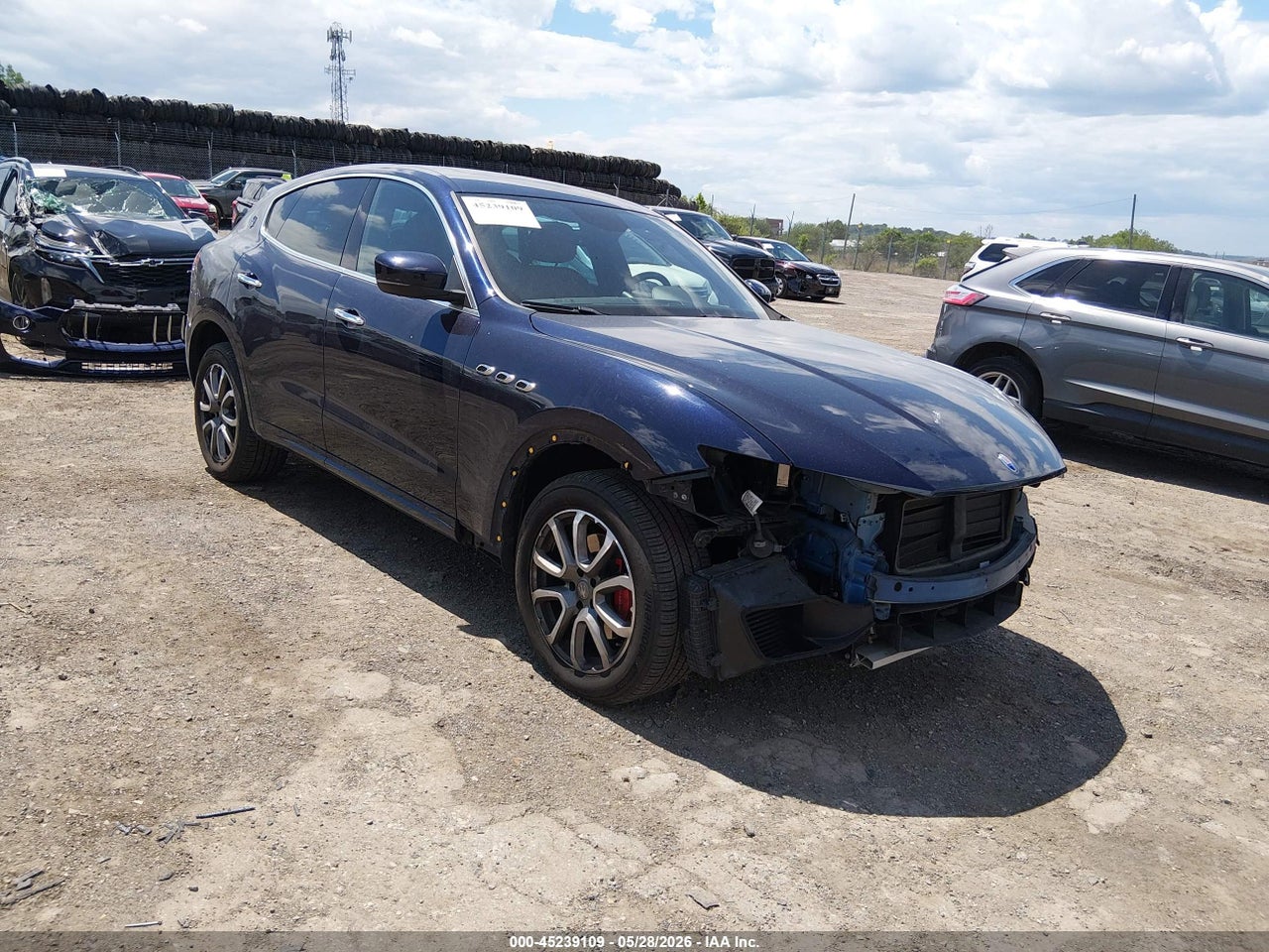 ZN661XUA4KX****** · 2019 MASERATI LEVANTE