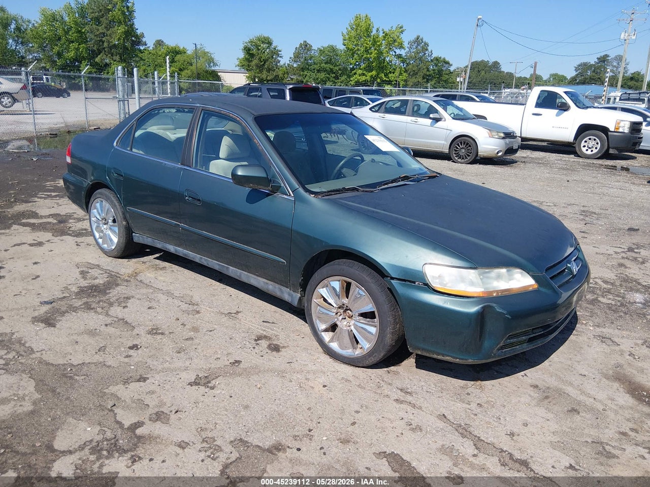 1HGCG564X2A****** · 2002 HONDA ACCORD 2.3 LX