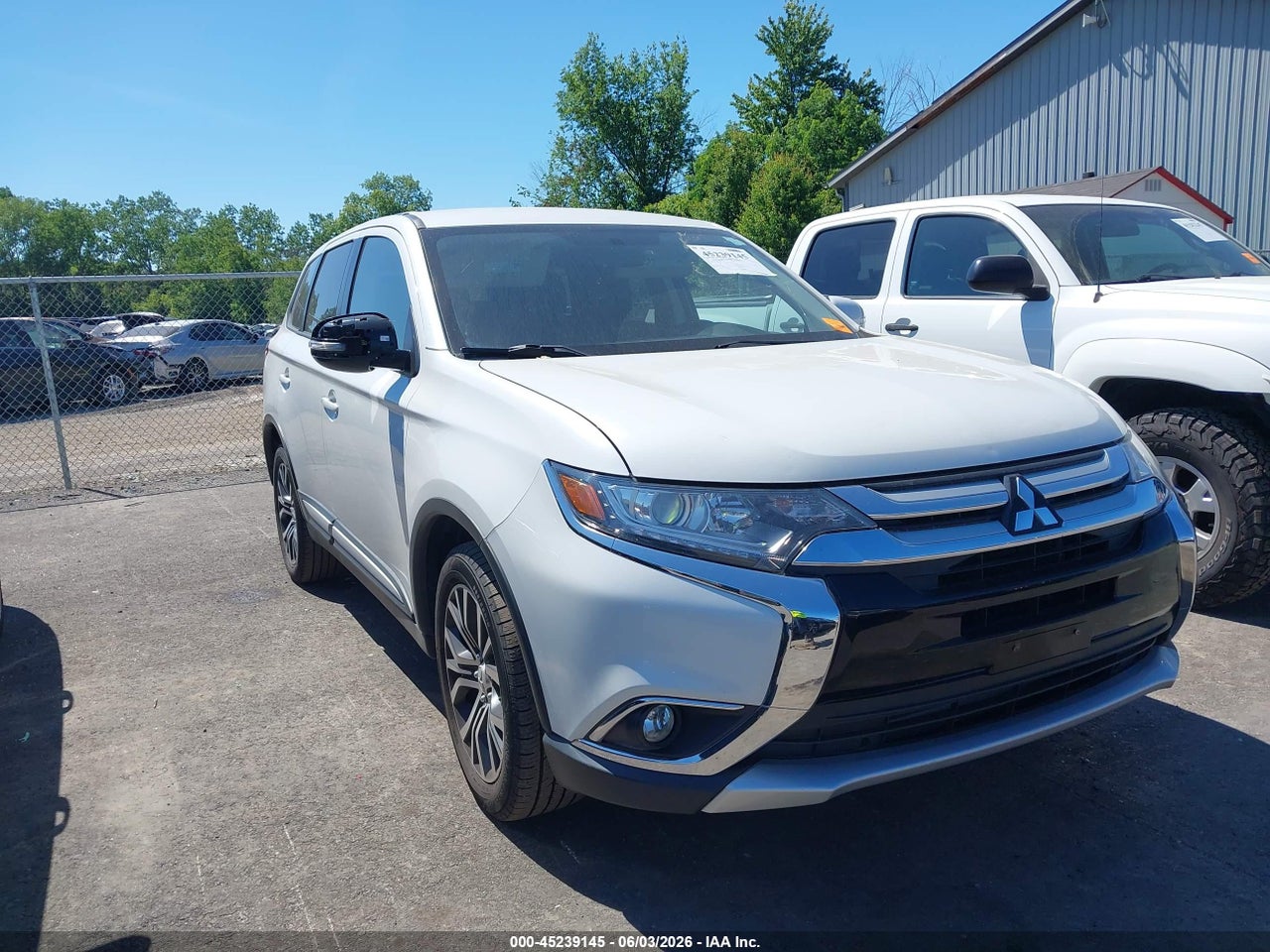 JA4AD3A31GZ****** · 2016 MITSUBISHI OUTLANDER SE