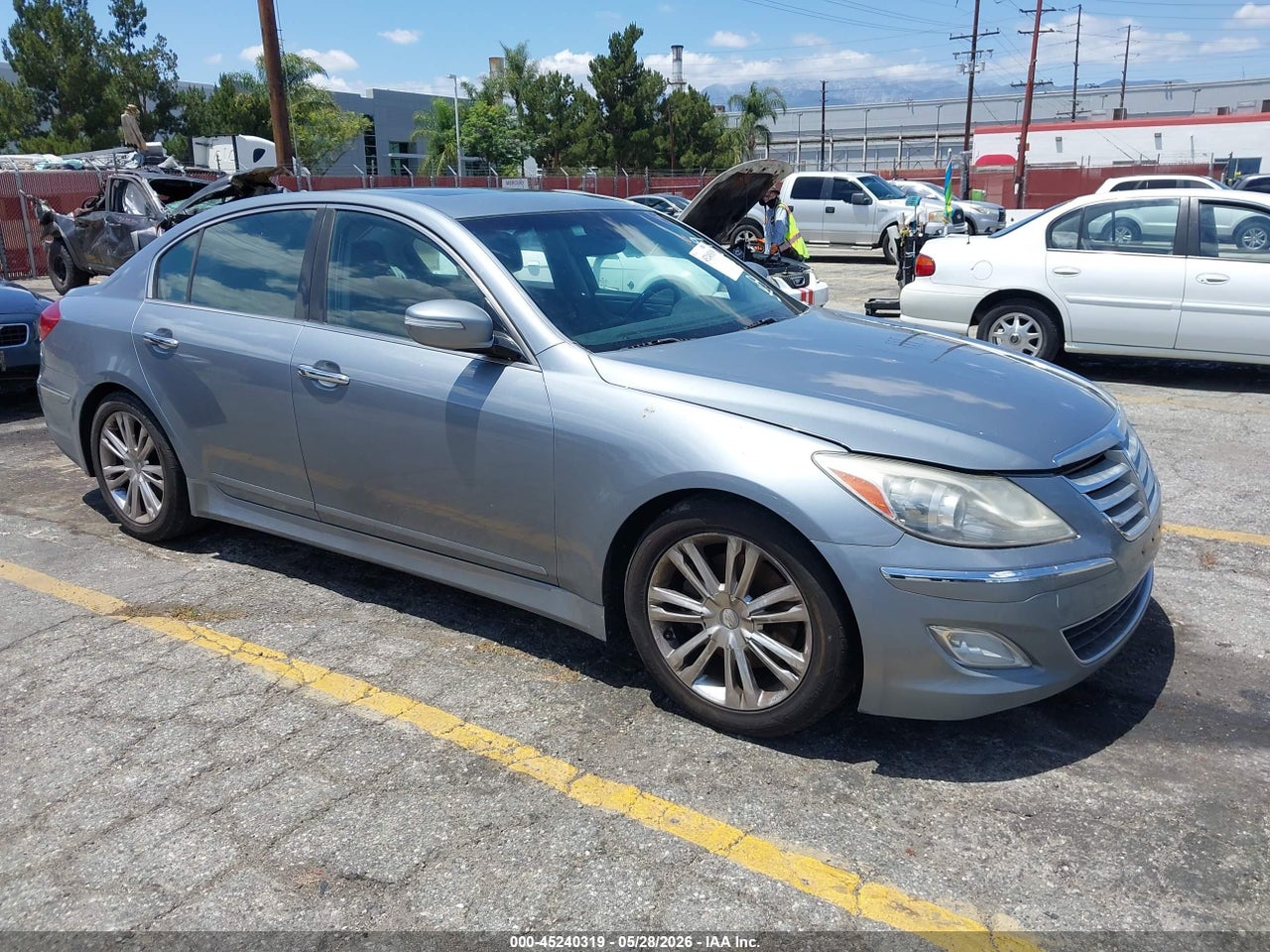 KMHGC4DD1EU****** · 2014 HYUNDAI GENESIS 3.8
