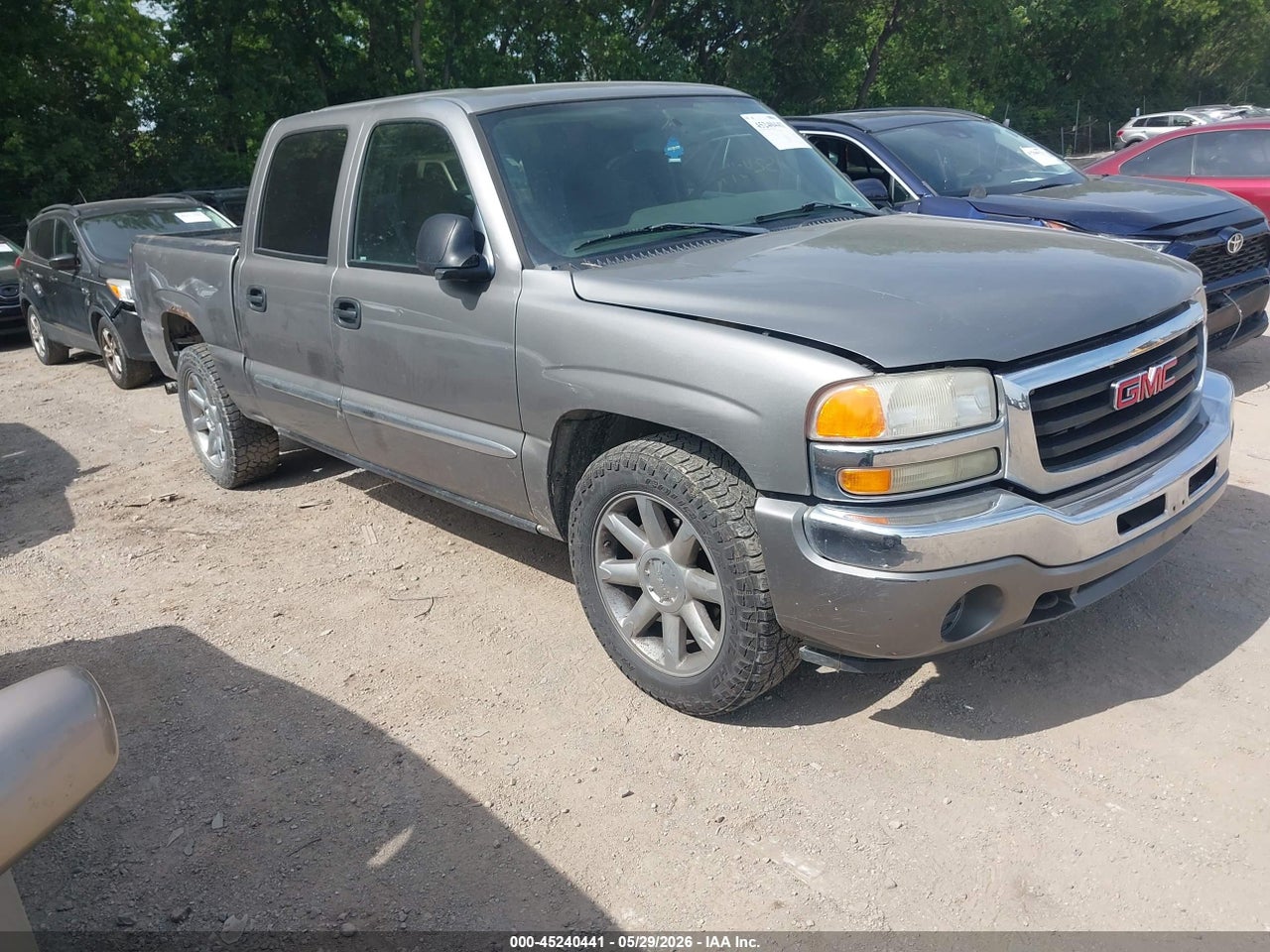 2GTEC13V561****** · 2006 GMC SIERRA 1500 SL