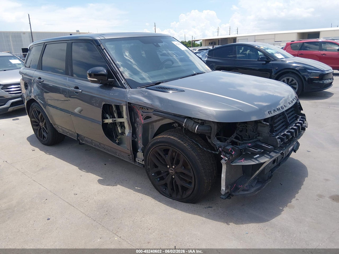 SALWZ2EFXGA****** · 2016 LAND ROVER RANGE ROVER SPORT 5.0L V8 SUPERCHARGED SVR