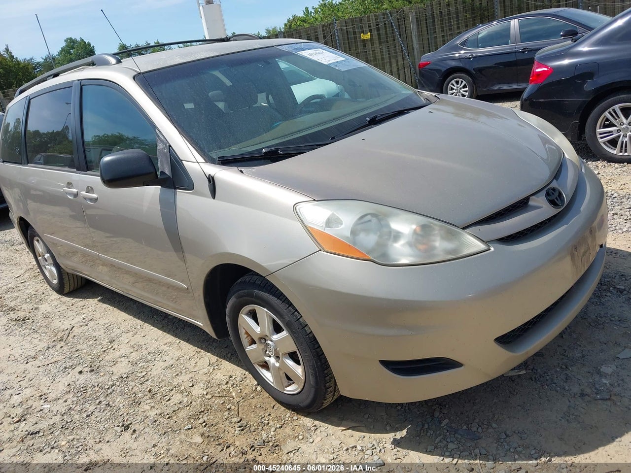 5TDZK23C17S****** · 2007 TOYOTA SIENNA LE