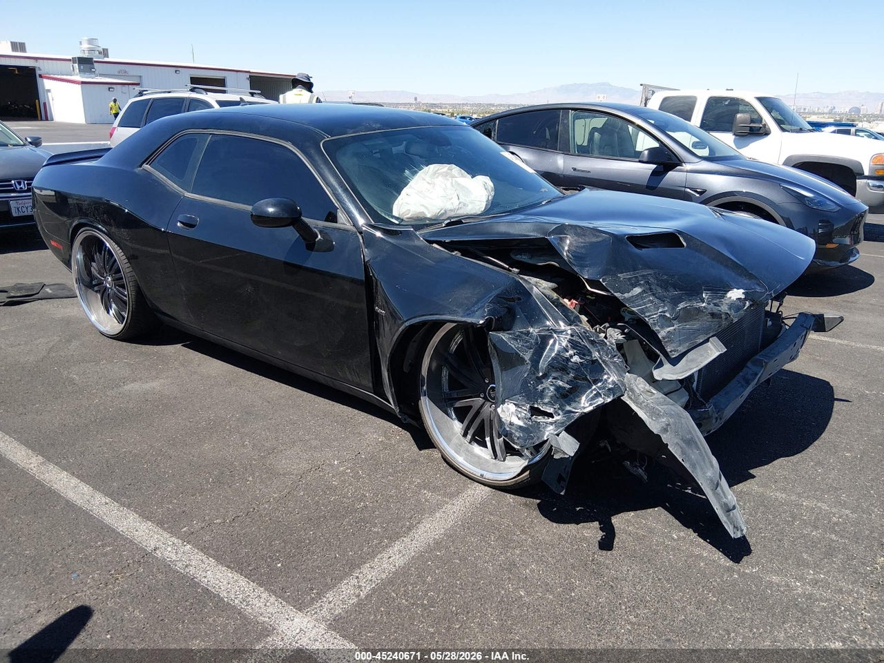 2C3CDZAT7FH****** · 2015 DODGE CHALLENGER R/T