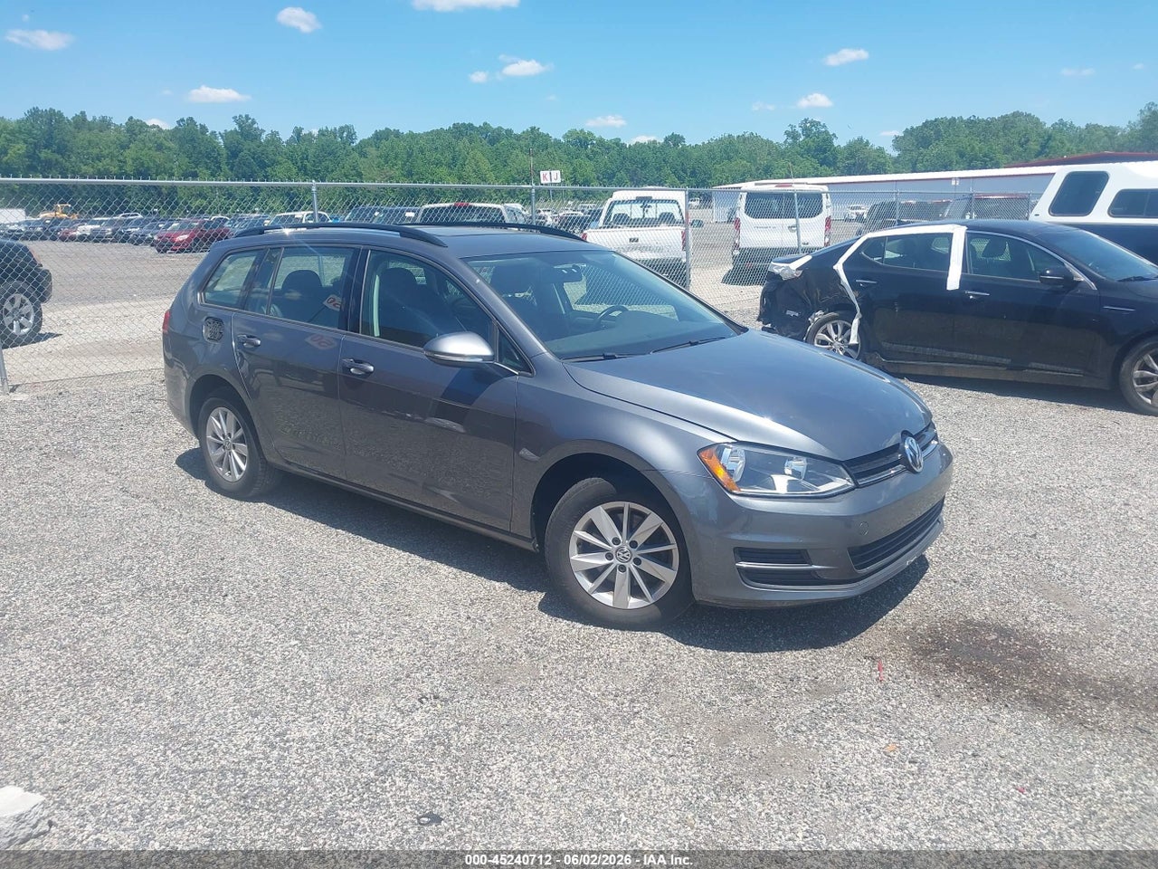 3VWC17AUXFM****** · 2015 VOLKSWAGEN GOLF SPORTWAGEN TSI S 4-DOOR