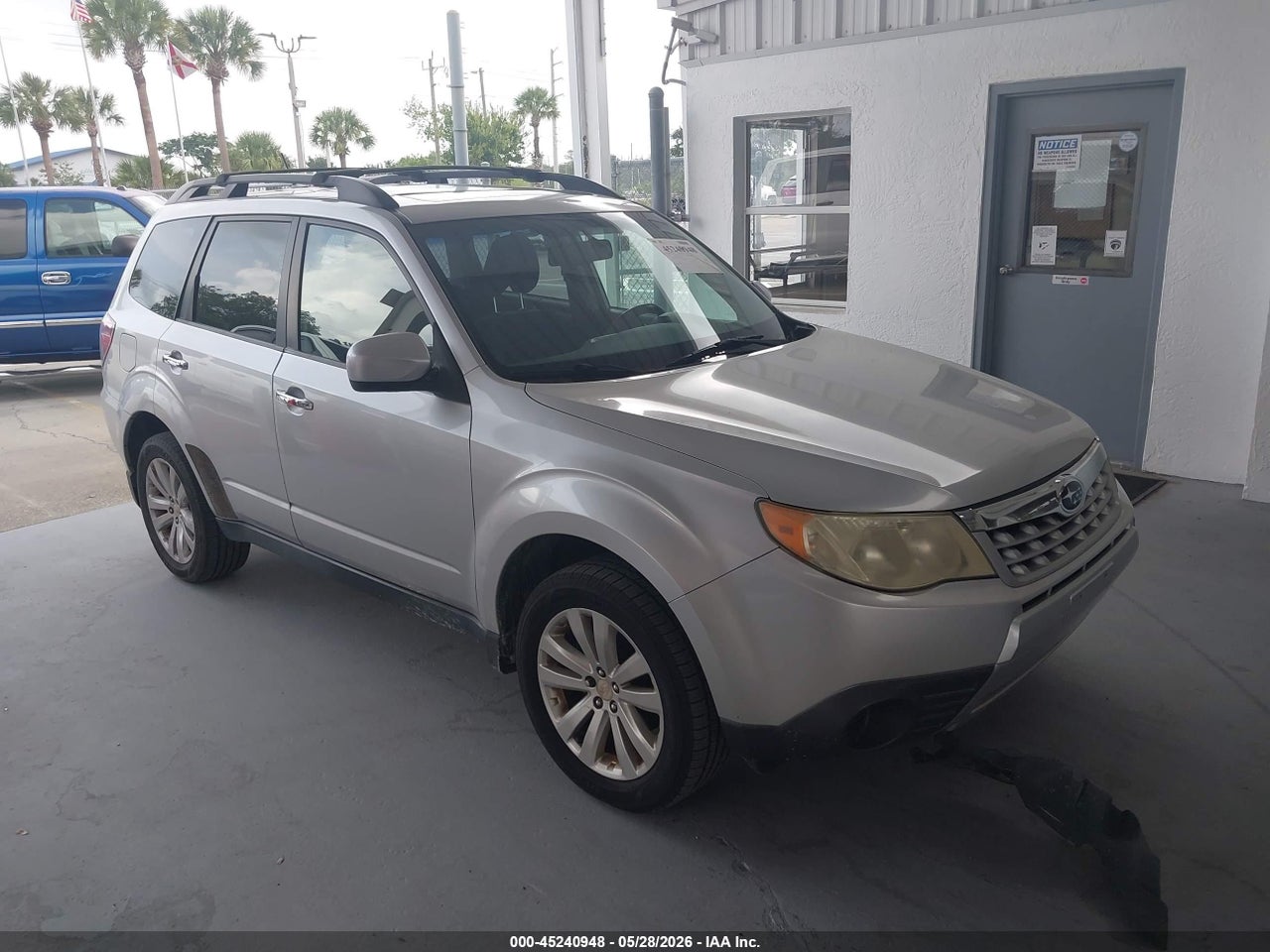 JF2SHBDC8BH****** · 2011 SUBARU FORESTER 2.5X PREMIUM