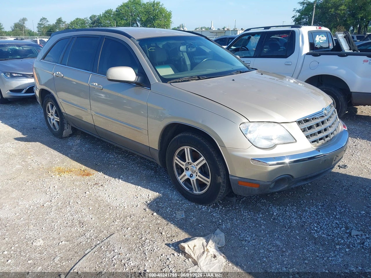 2A8GF68X87R****** · 2007 CHRYSLER PACIFICA TOURING