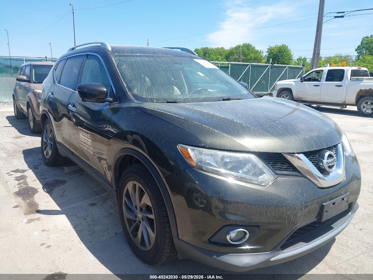 5N1AT2MV8GC****** · 2016 NISSAN ROGUE SL
